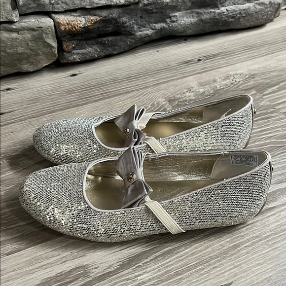 Michael kors shoes/4Y - Picture 1 of 6